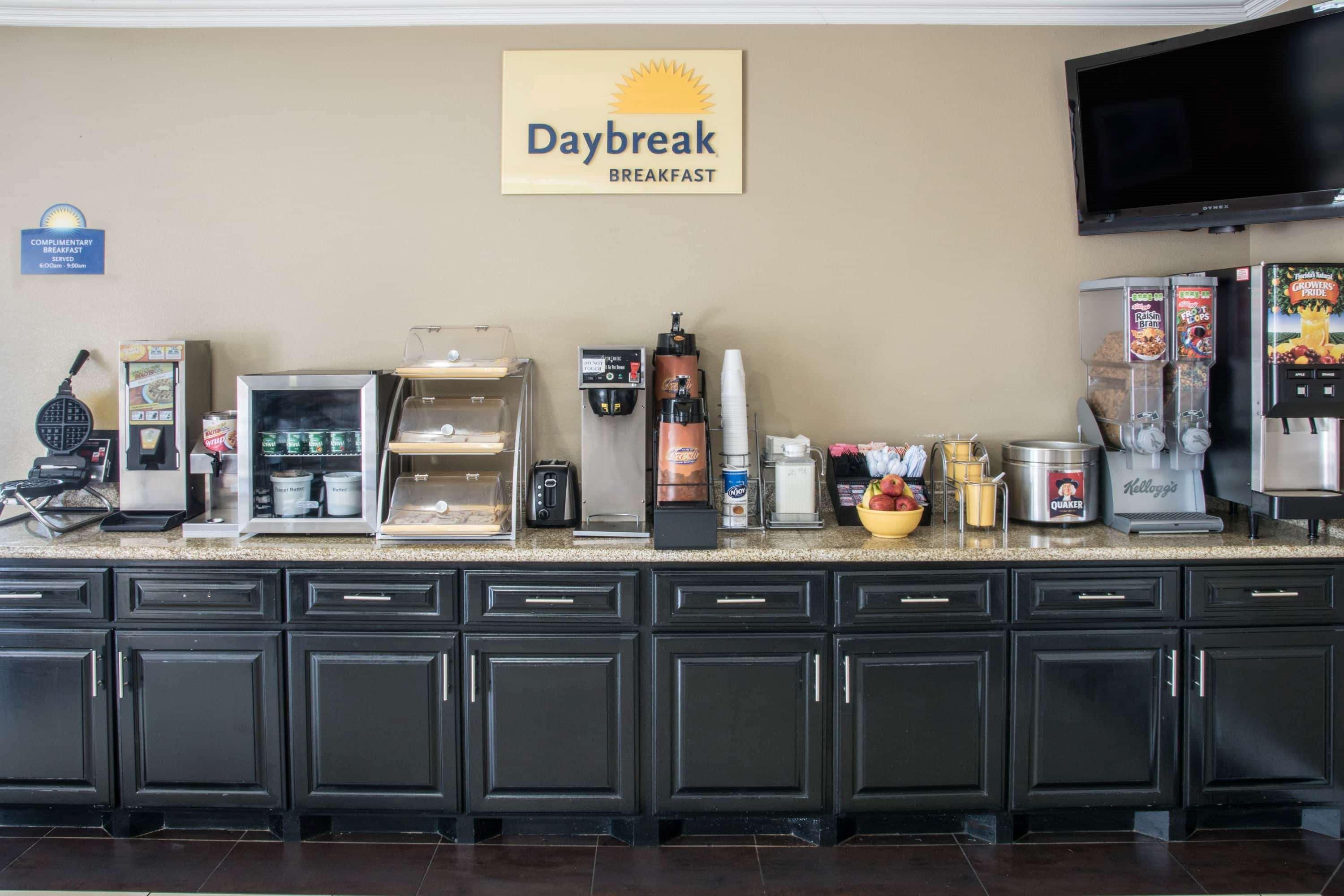 Days Inn By Wyndham Humble/Houston Intercontinental Airport Bagian luar foto